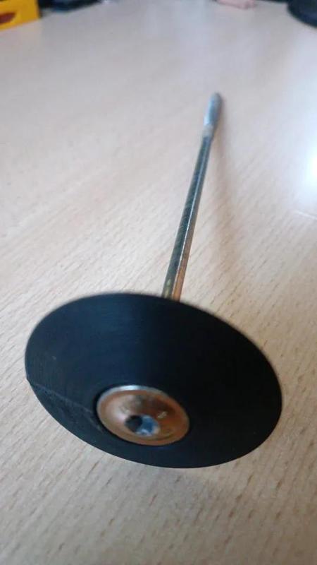 Puck/holder for camper or caravan carpet | Puck/Halter für Vorzeltteppich   
