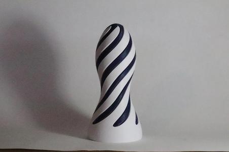 pawn_spiral_passthrough_fidget_outside   