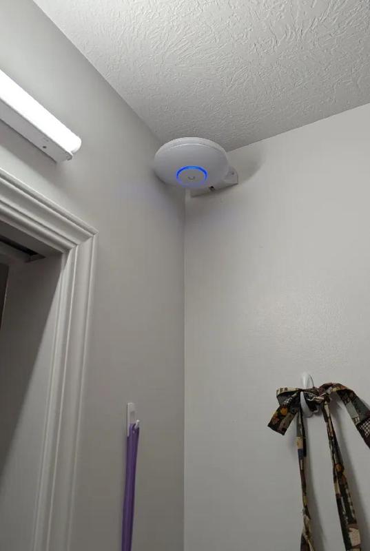 Ubiquiti Unifi U6+ | U6 Enterprise | U6 Pro | U7 Pro Max | U7 Pro acess point wall arm mount   