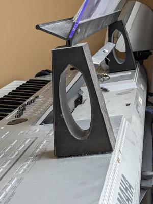 Keyboard music stand riser   