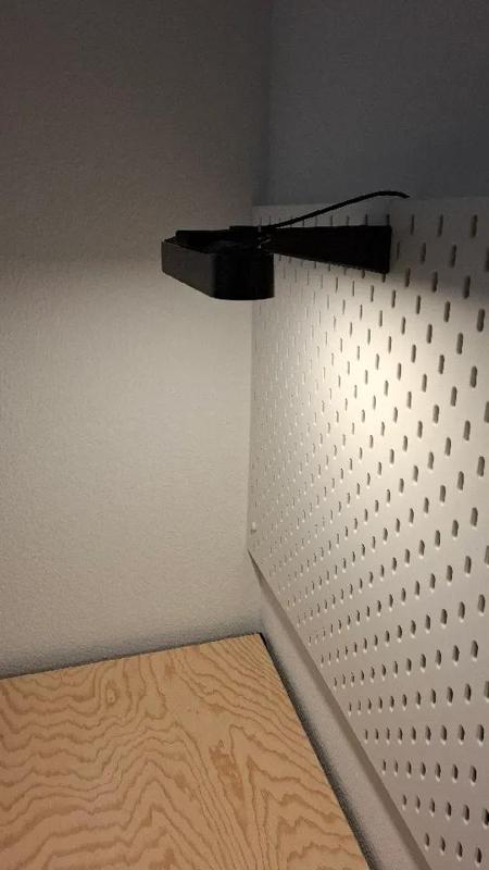 Skadis Mount: Philips Hue Play Ambience Lightbar   