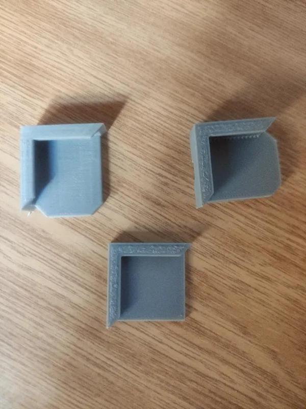 Rámečky na obraz (picture frame corners)   