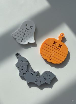 SpookyFlex Trio – Halloween Flexi Keychains (Ghost, Pumpkin, Bat)