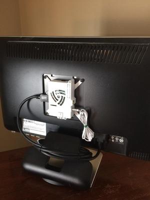 Raspberry Pi case with 100mm VESA mount