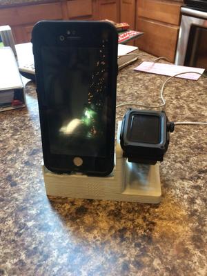 iPhone 6/7 Lifeproof stand with Apple Watch