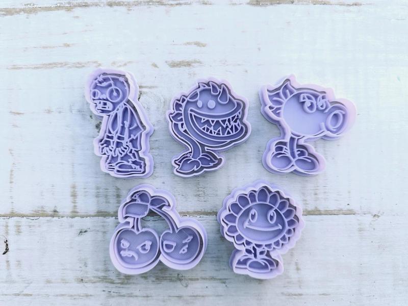 PLANT VS ZOMBIE CUTTER SET
