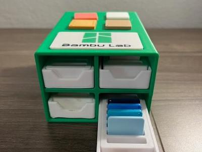 COLOR SAMPLE HOLDER
