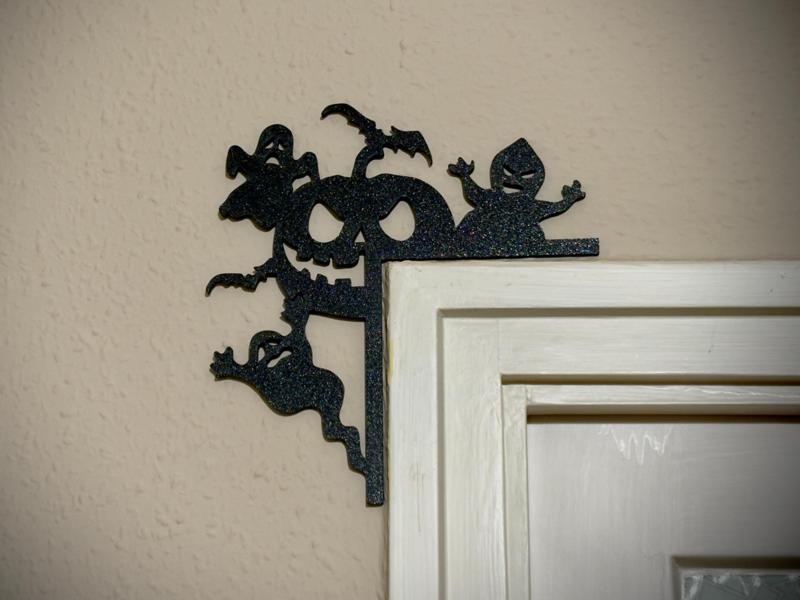 Pumpkin and ghosts halloween door decor