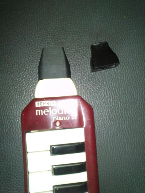 Simple Melodica Billed