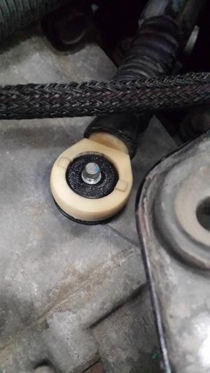 shift linkage bushing - 2009 pt cruiser