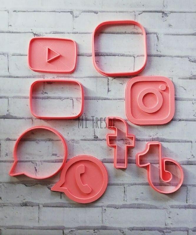 Social Networks cutting set and marker
