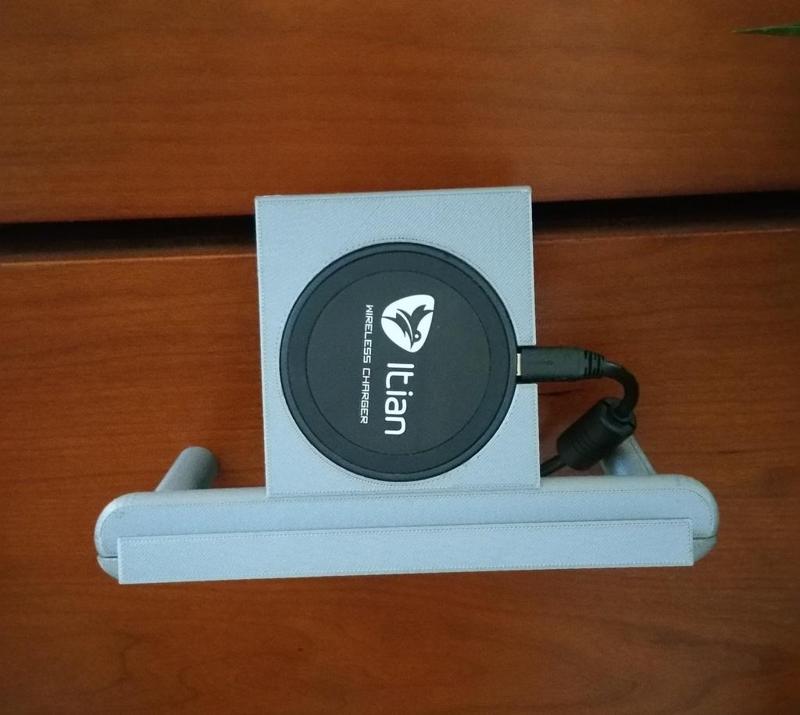 Nexus 7 Tablet entertainment wall stand with Qi charging