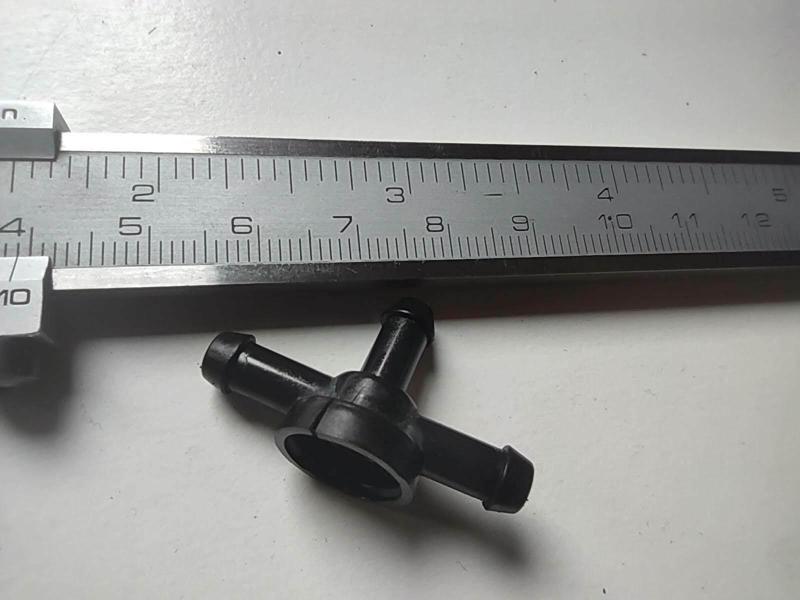 T-hose coupler for windshield spray nozzle (Volvo)