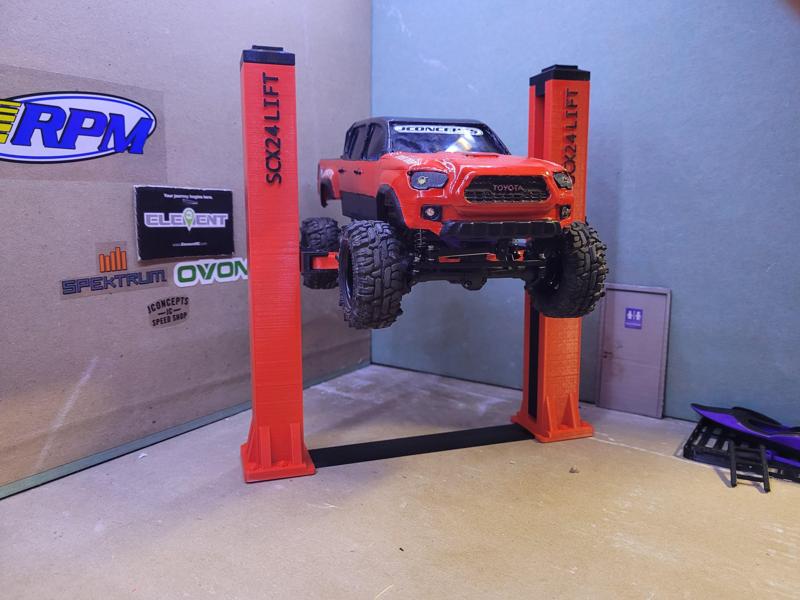 1/24 SCALE HOIST SCX24