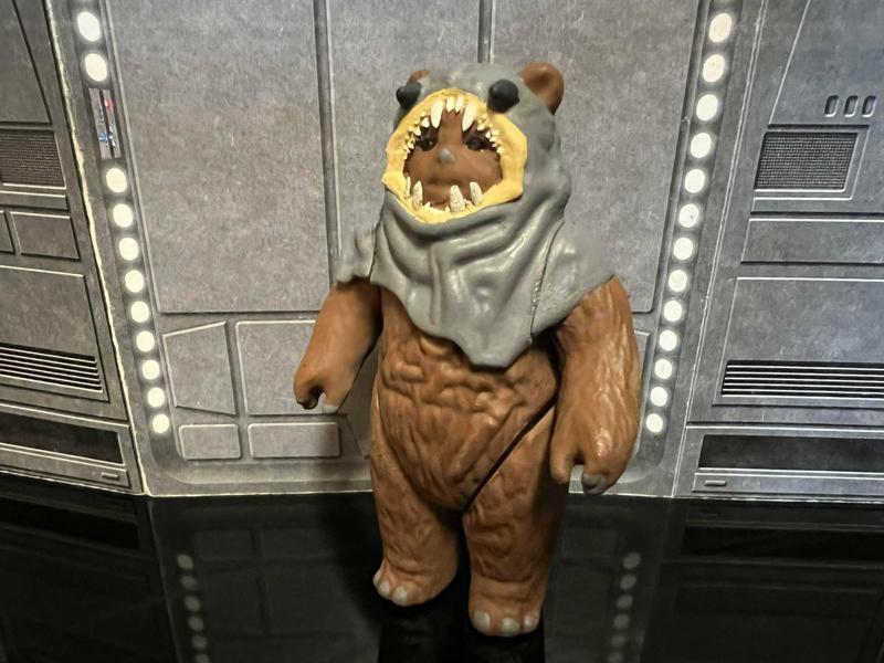 STAR WARS VINTAGE EWOK CHIEF CHIRPA FISH ACTION FIGURE. CUSTOM KENNER, HASBRO, 3.75", 1/18, 5POA