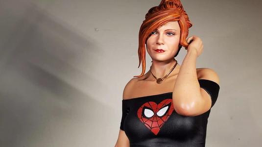 Mary Jane Watson - Kirsten Dunst Waitress