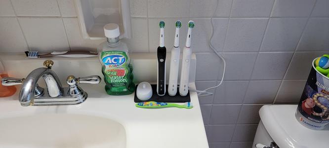 Oral B toothbrush holder