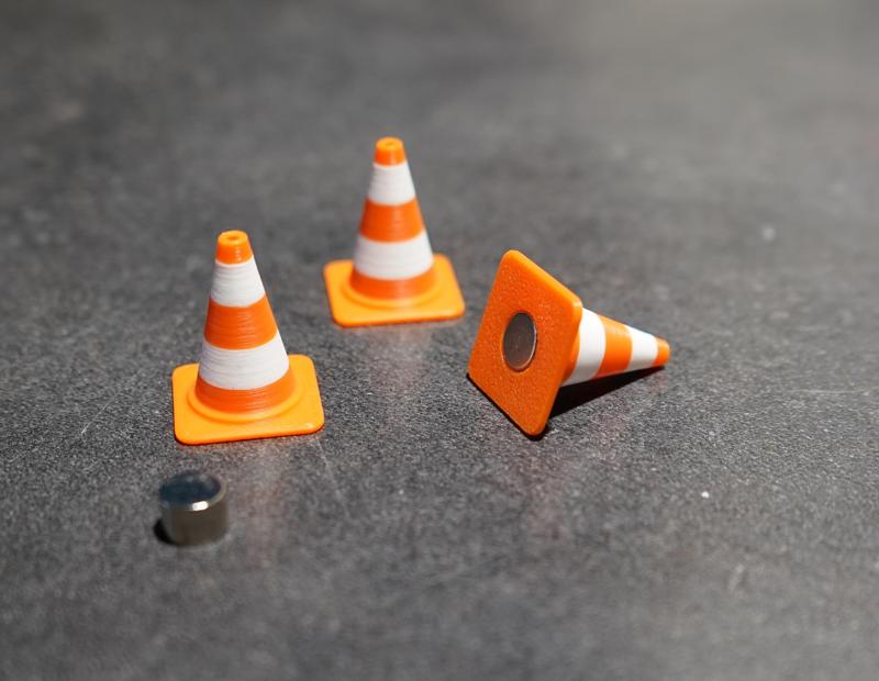 MINI MAGNET FRIDGE SIGNAL CONE
