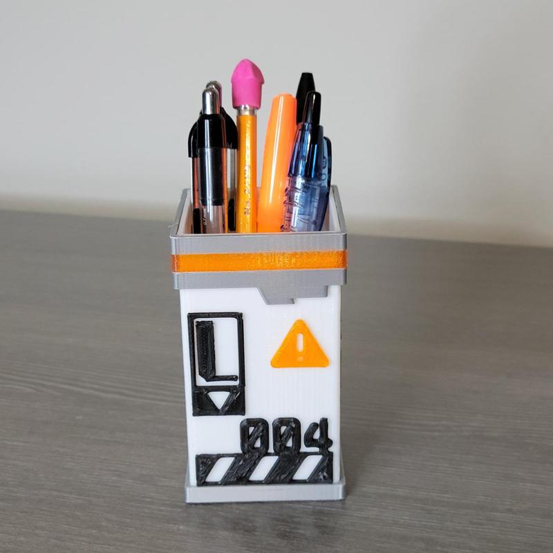 3D Printed Futuristic Pencil Holder Box