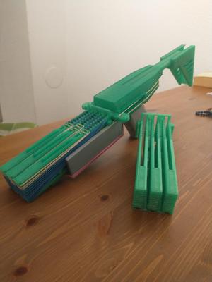 Rubber band shotgun with mag