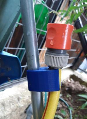 Hose holder