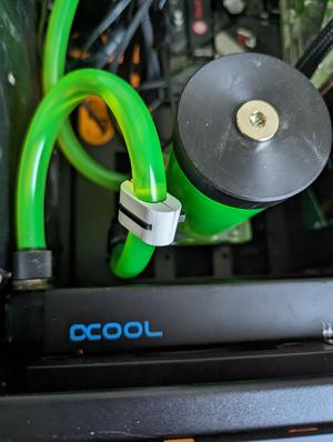 Watercooling Support 9,5/12,7mm anti-kink