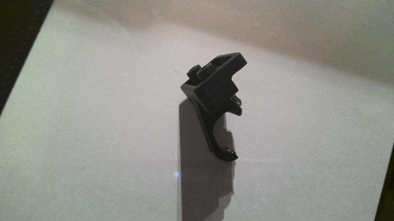 EKO Flip Top Garbage Can Hook