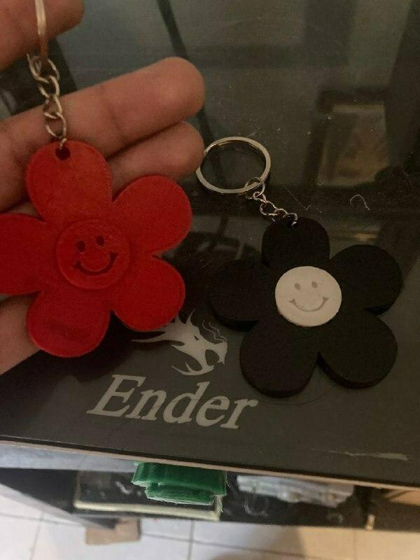 Cute happy flower keychain