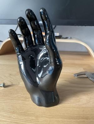 wall mountable hand