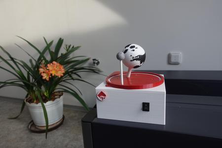 Moving model of earth and moon