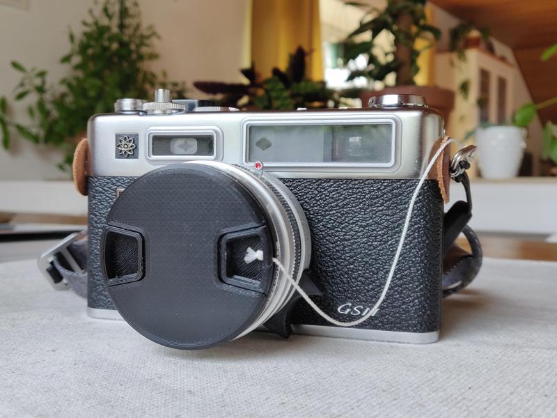 Yashica Electro35 Lens Focus Tab