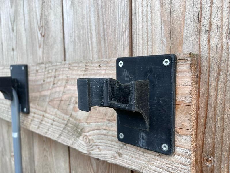 Holder for manure scoops | Halterung für Mistboy