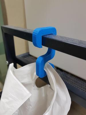 Bag holder for IKEA LERBERG