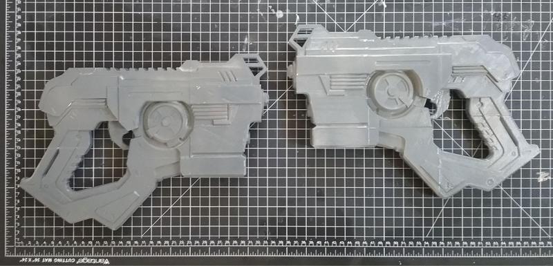 Tracer Pulse Pistols cadet Lena Oxton