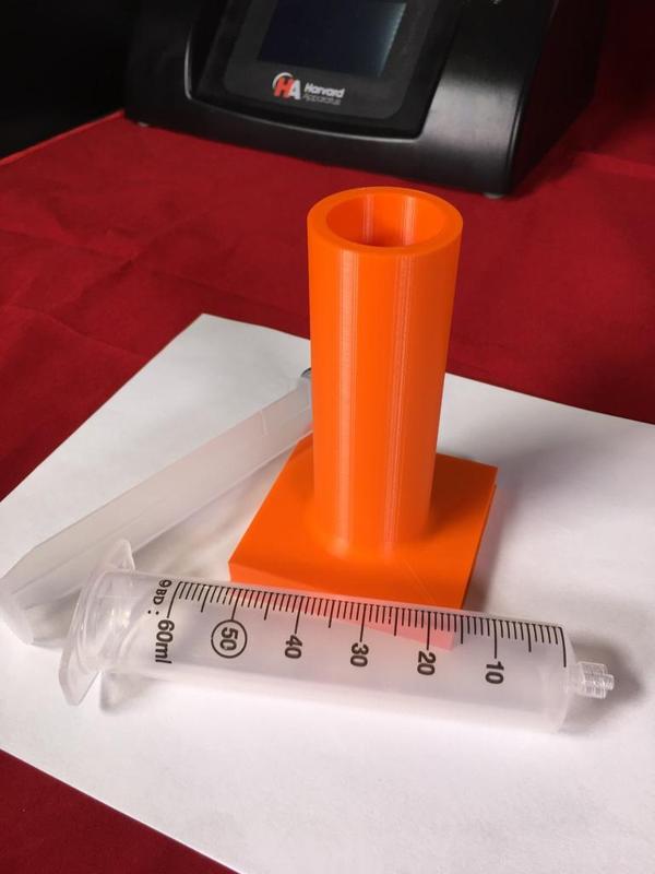 Helpin hand for filling the Syringes 