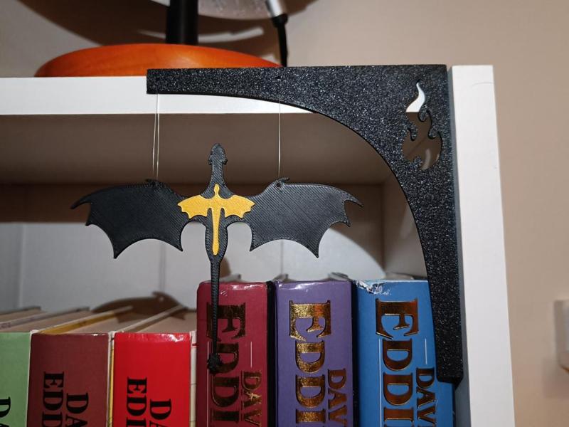 Fourth wing book corner dragons