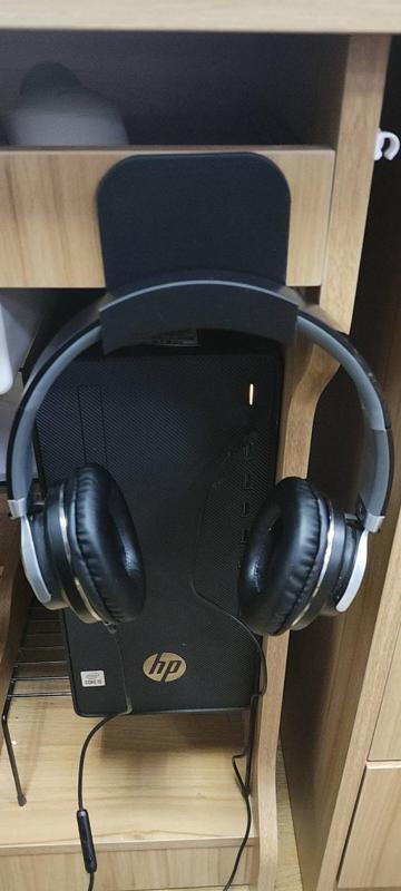 Simple Earphone Stand