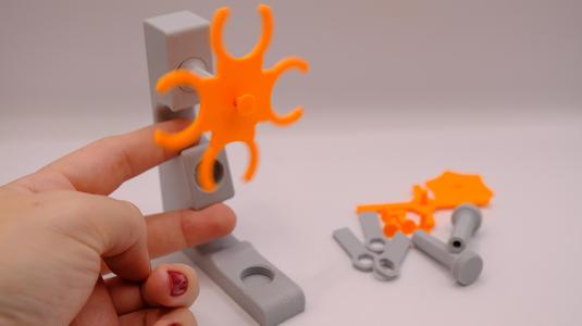 CT354 Finger Spinner Exerciser