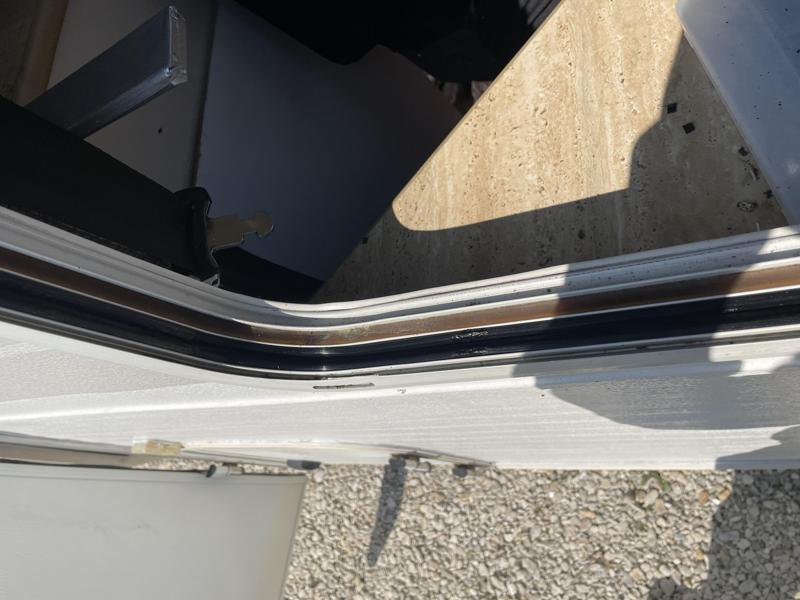 Seal for sliding window - motorhome/caravan