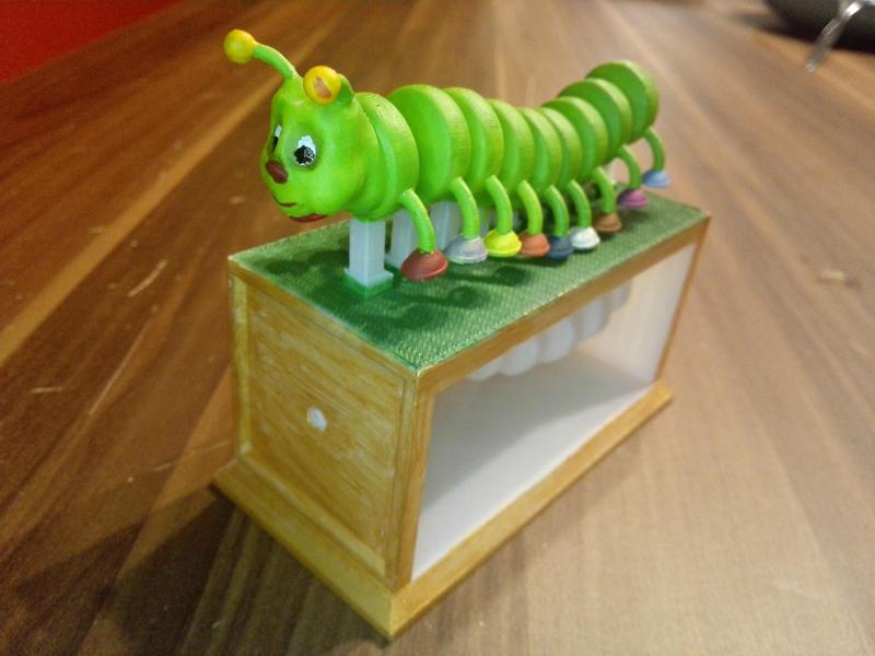 Nemoriko´s : Little motley Caterpillar