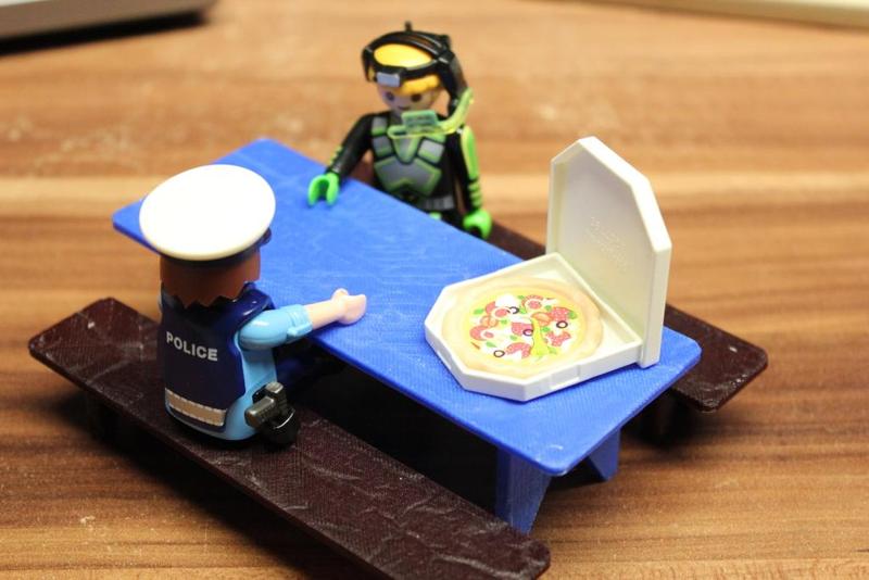 beer tent table [playfab 183002, playmobil compatible]