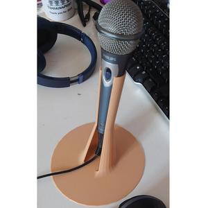 Mike desktop stand