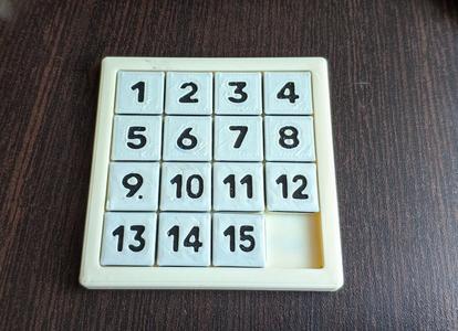 Magnetic Eigth/Fifteen puzzle