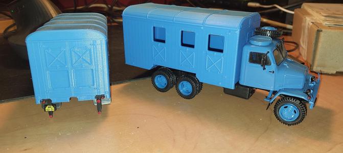 Skříň na Praga V3S (Degostini, 1:43)