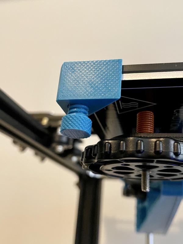 Glass bed corner clamp