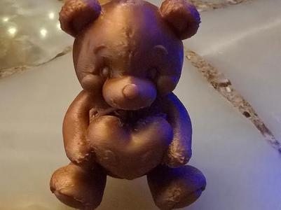 Bear statue Valentine's Day