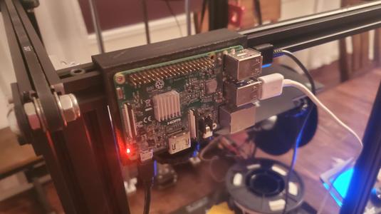 Raspberry Pi 3B Hanger