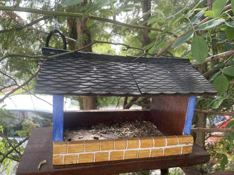 Roof with "roof tiles" optic for little houses