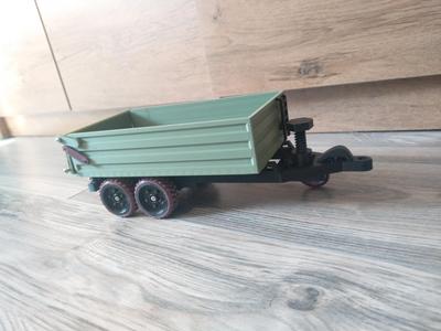 Tractor Trailer 1:32 Scale