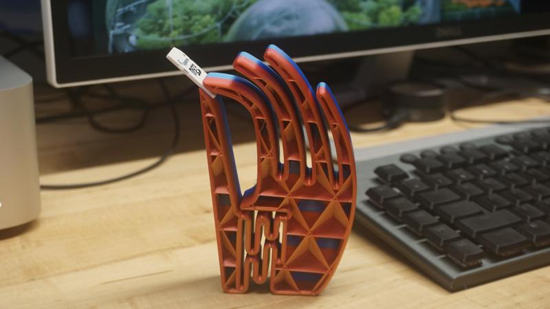 Handy Desk Compliant Clip